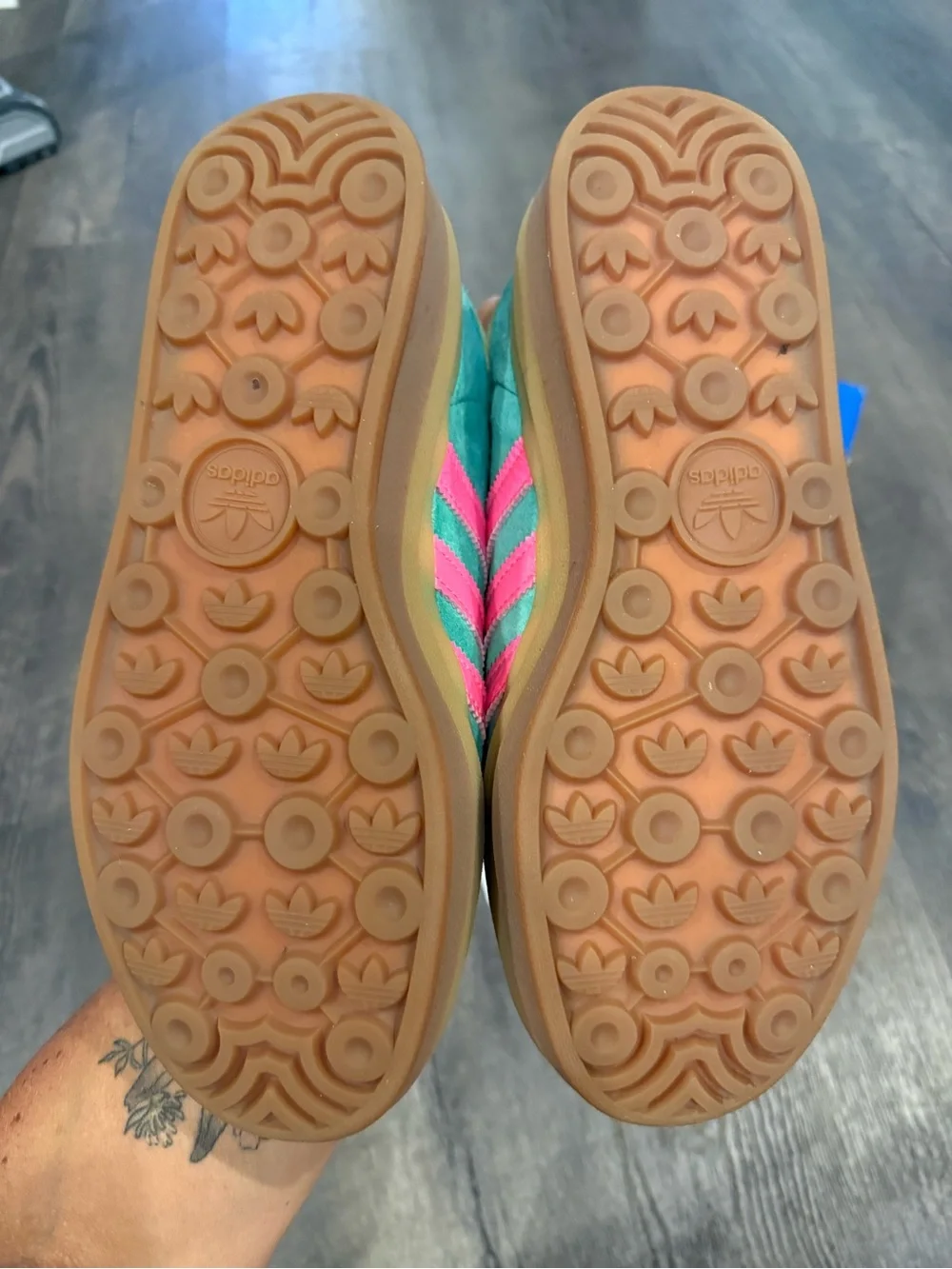 Adidas – Gazelle Bold Platform Sneakers (Green/Pink/Sulfur) – Women's 8 - Picture 6 of 9